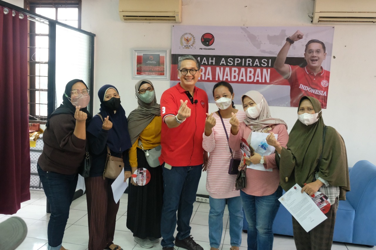 Serah Terima PIP di Rumah Aspirasi Putra Nababan, 8 November 2022
